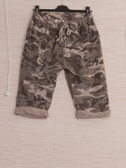 Italian Camouflage Print Knee Length Magic Shorts - Mocha