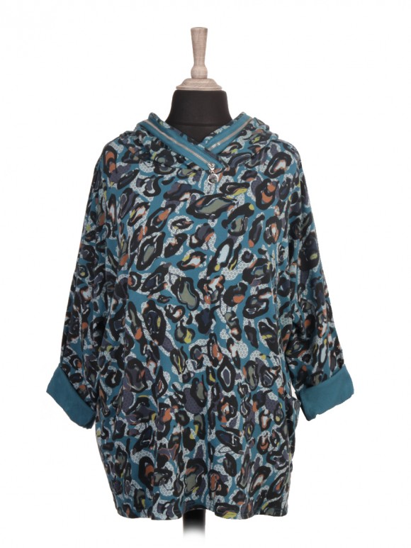 Italian Hooded Dip Hem Printed Top with Front Pockets