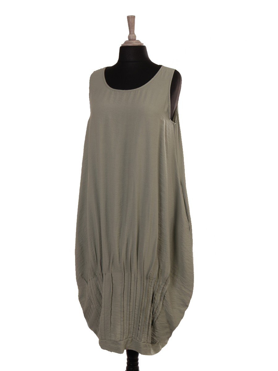Italian Sleeveless Pleated Hem Lagenlook Dress